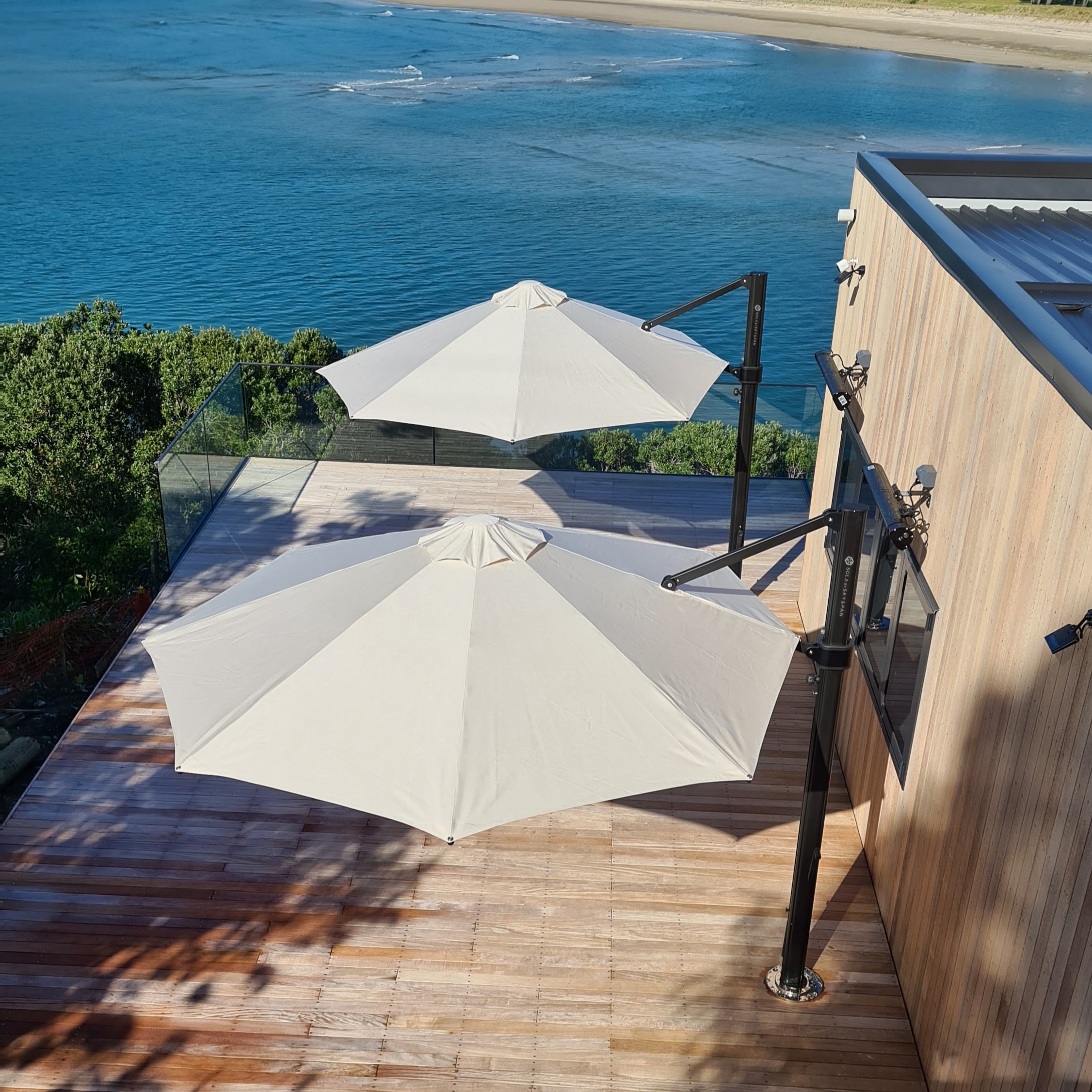 Eclipse Classic black frame Ecru R117 copy 1