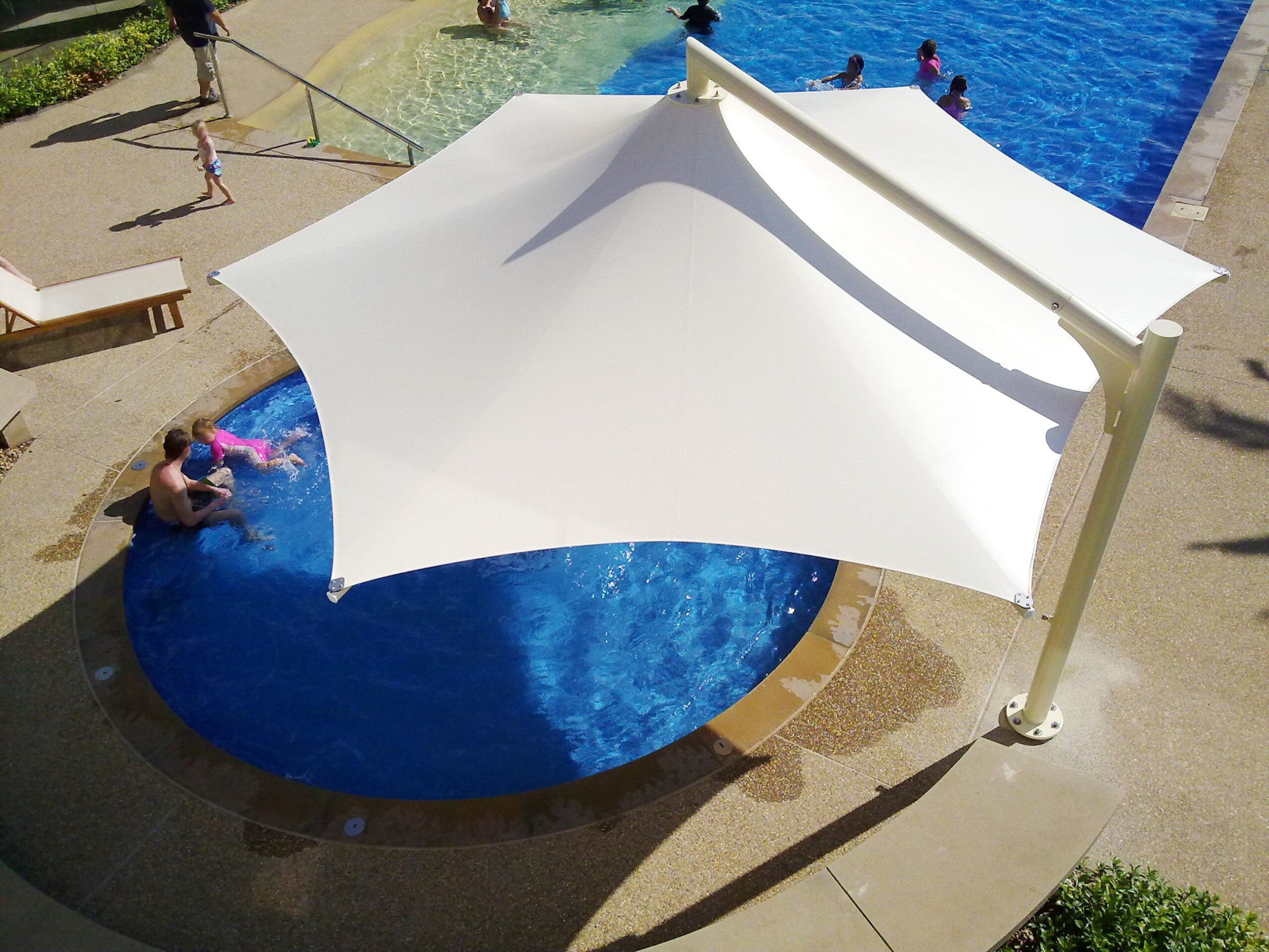 Architectural Portal 5 Vista hex umbrella scaled